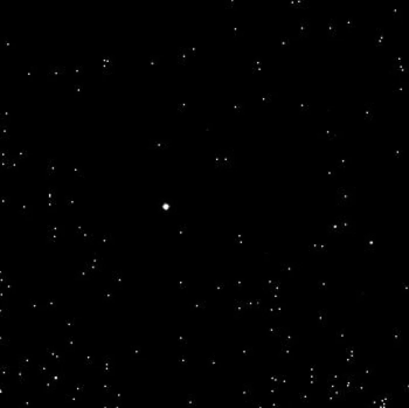 Planetka (4) Vesta je nejjasnějším objektem na snímku. Snímek byl pořízen v noci z 26./27.března 2003 1.06-m KLENOT Teleskopem Observatoře Kleť expozicí 0,01 (!) sekundy.